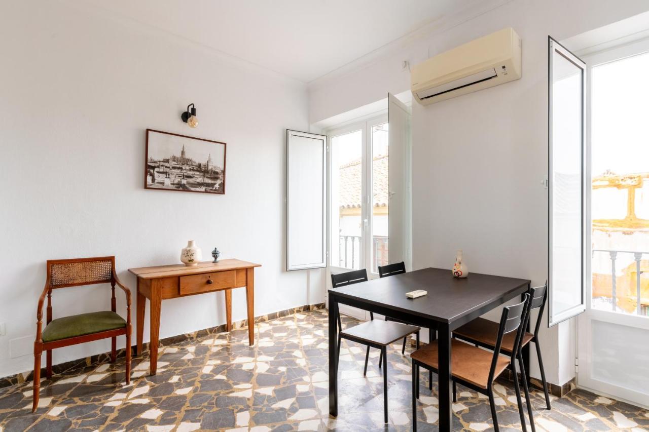 Aoa Conde De Ibarra Apartment Sevilla Exterior foto